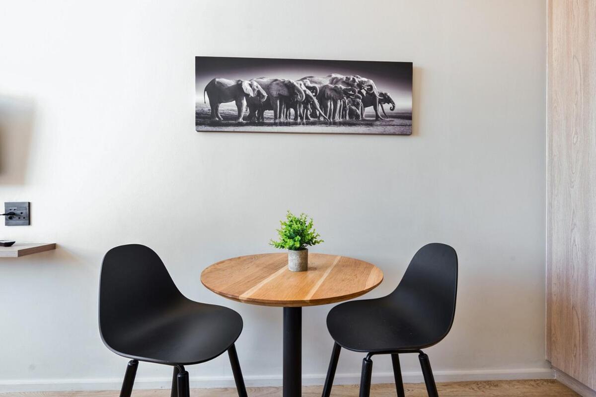 Apartment Stunning Little Cape Town